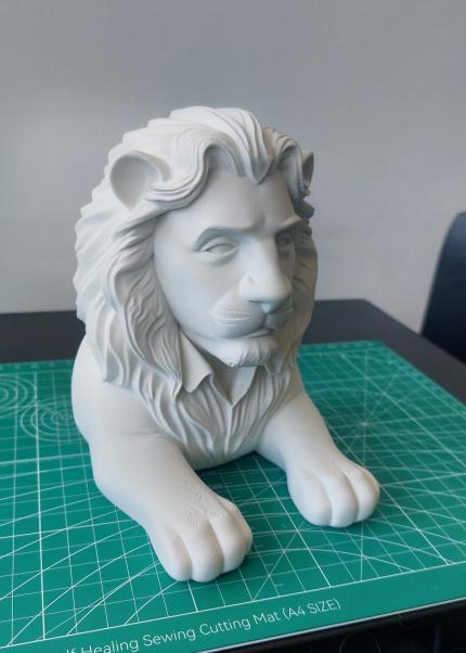 Mihályi- Statue 1