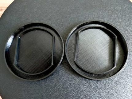 TPU-Abdeckungen für die vorderen Federbeinlager des Nissan Leaf