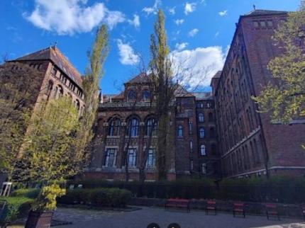 U-förmige Rückwände